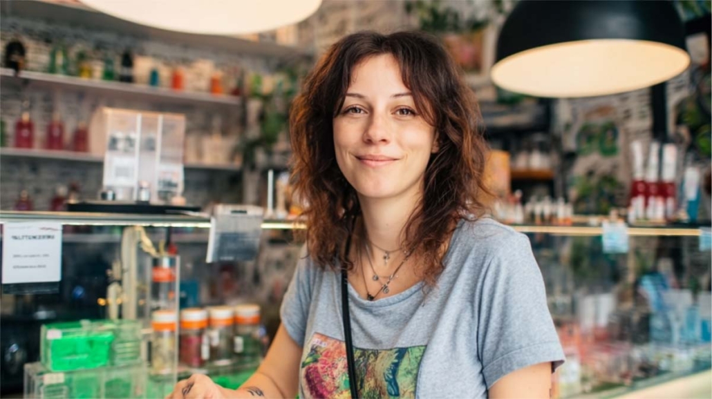 muenchen-laden-headshop-shop-inhaberin-foto-set-blattchen-mischschale-filter-bong-vape-vaporizer-cannabis-weed-zubehor-tipps-erfahrung-kaufenn-anbieter-hersteller